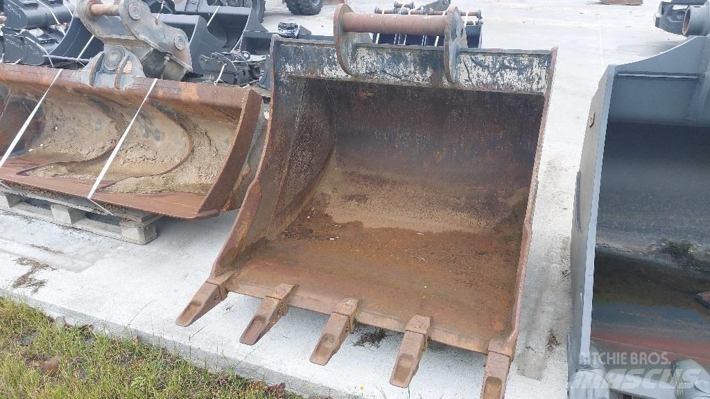 Komatsu PW160-8 Wheeled excavators