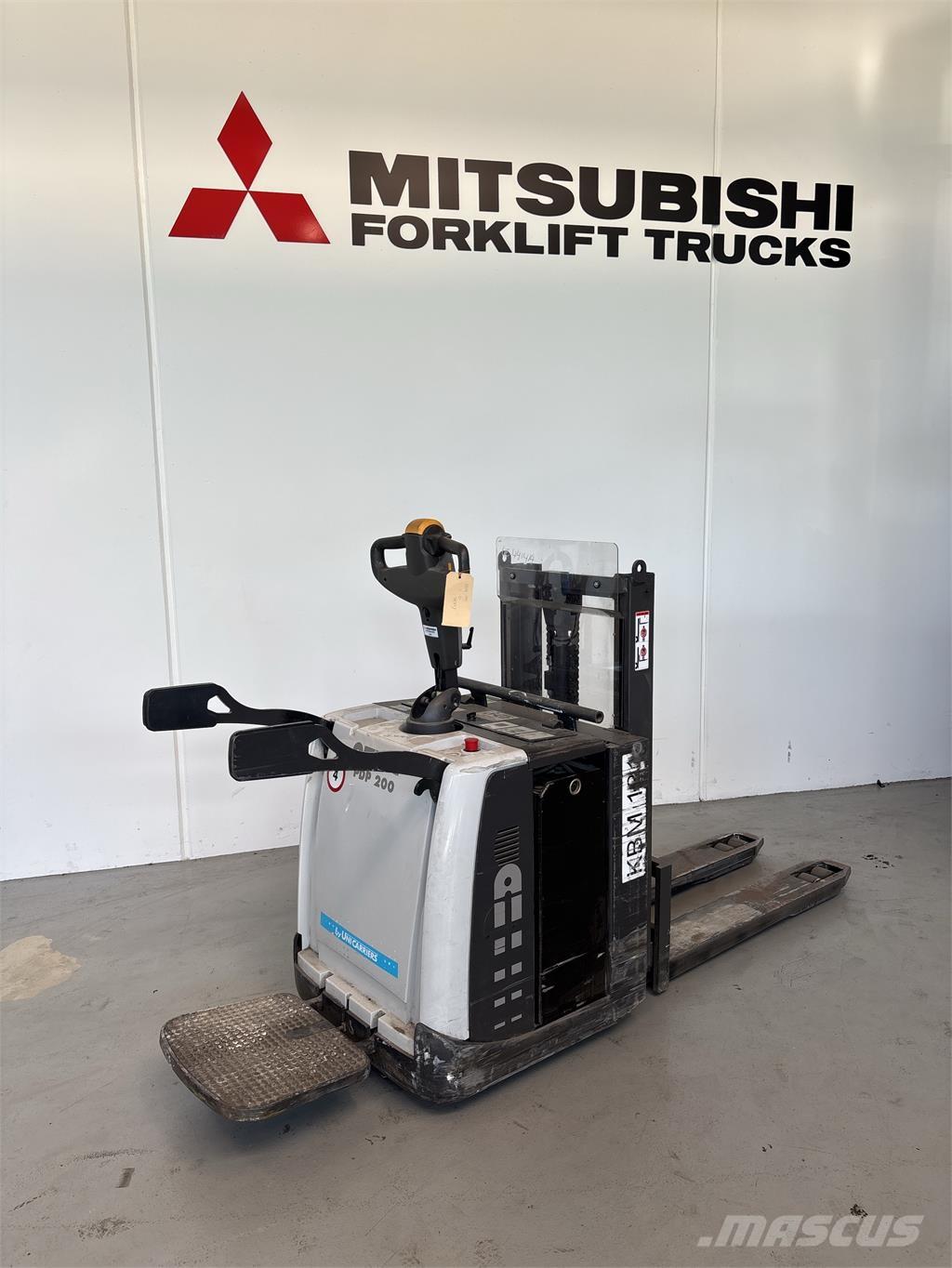 UniCarriers PDP200 Self propelled stackers