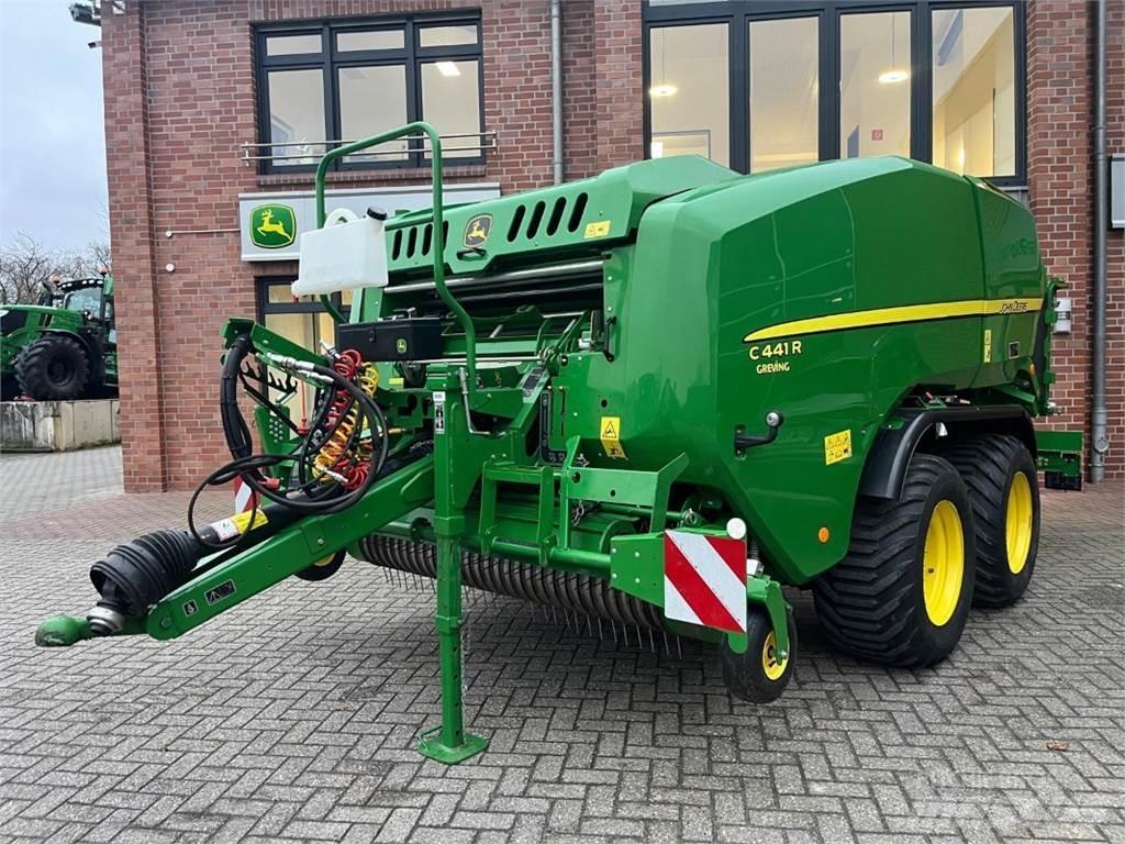 John Deere C441R Farm machinery