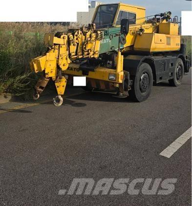 Kato MR 100 Rough terrain cranes