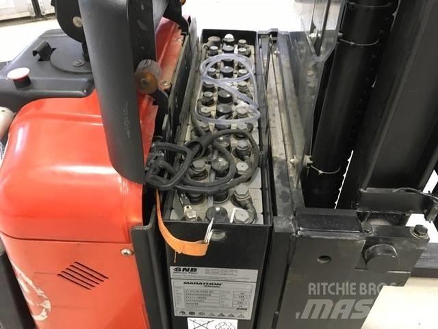 BT SPE 125 L Pedestrian stacker