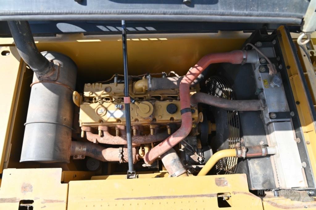 CAT 323D3 Wheeled excavators