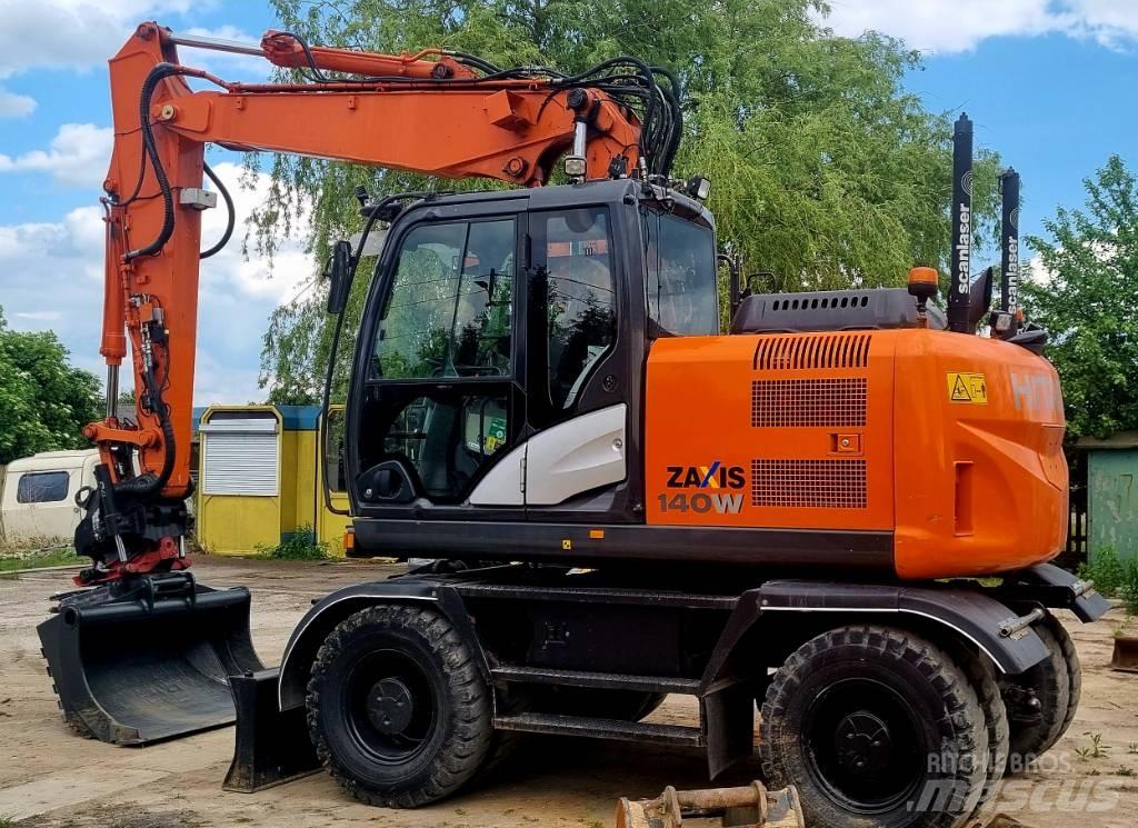 Hitachi 140W Wheeled excavators