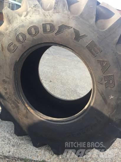 Goodyear 650/75R32 Tyres, wheels and rims