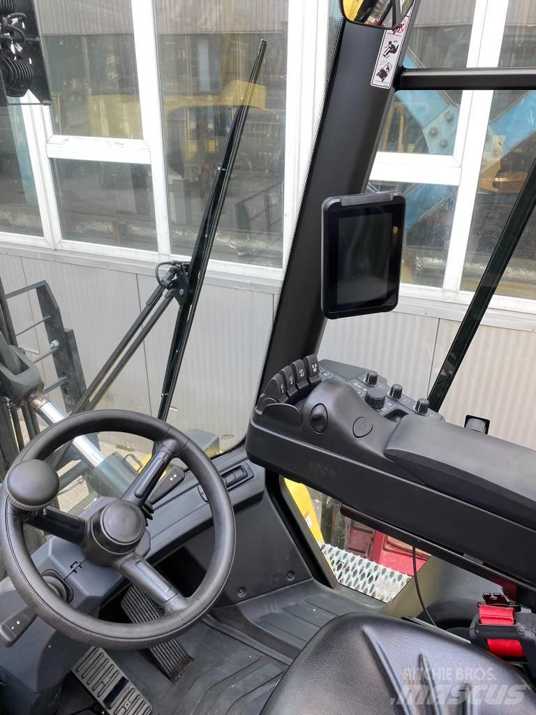 Hyster H12XD6 Diesel trucks