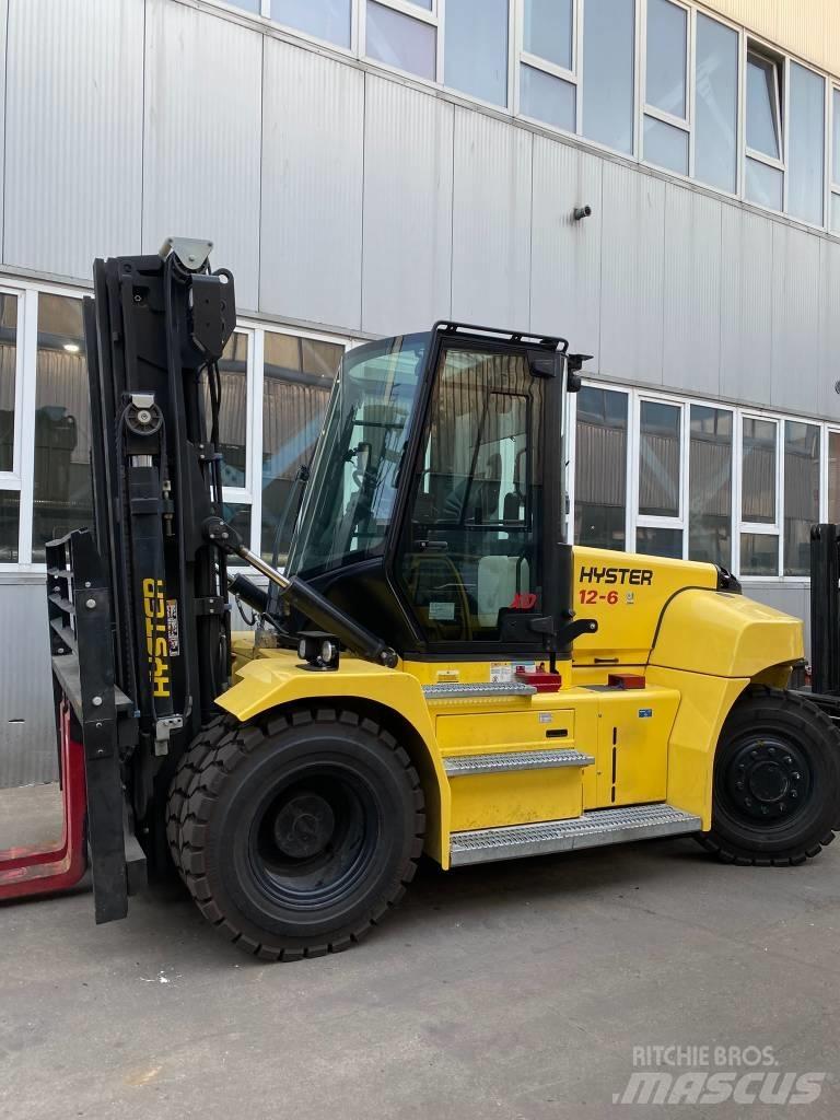 Hyster H12XD6 Diesel trucks