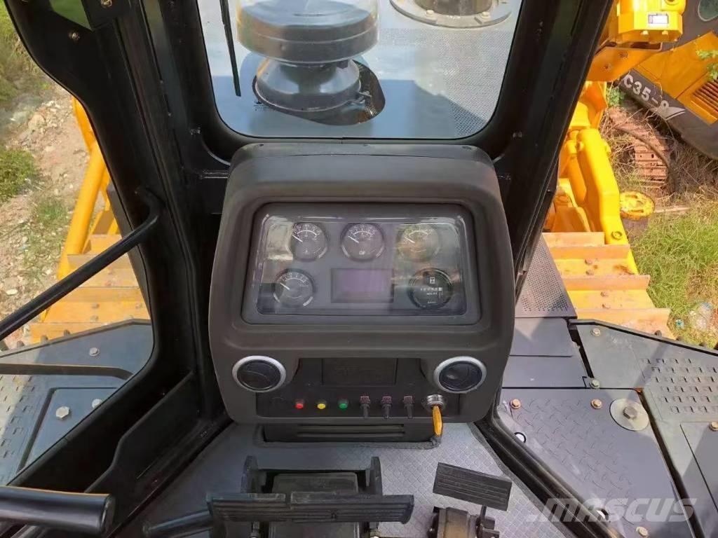 Shantui SD 22 Crawler dozers