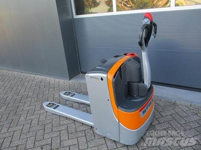 Still EXU 16 Low lifter