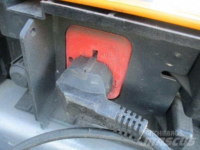 Still EXU 16 Low lifter