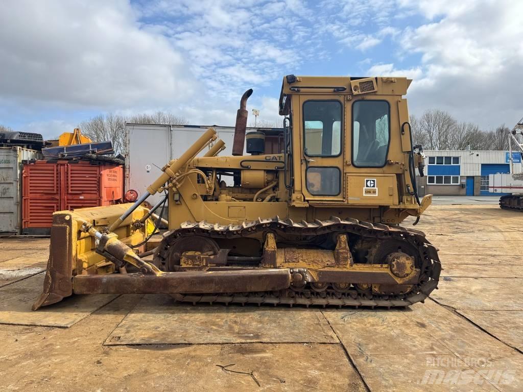 CAT D 6 D Crawler dozers