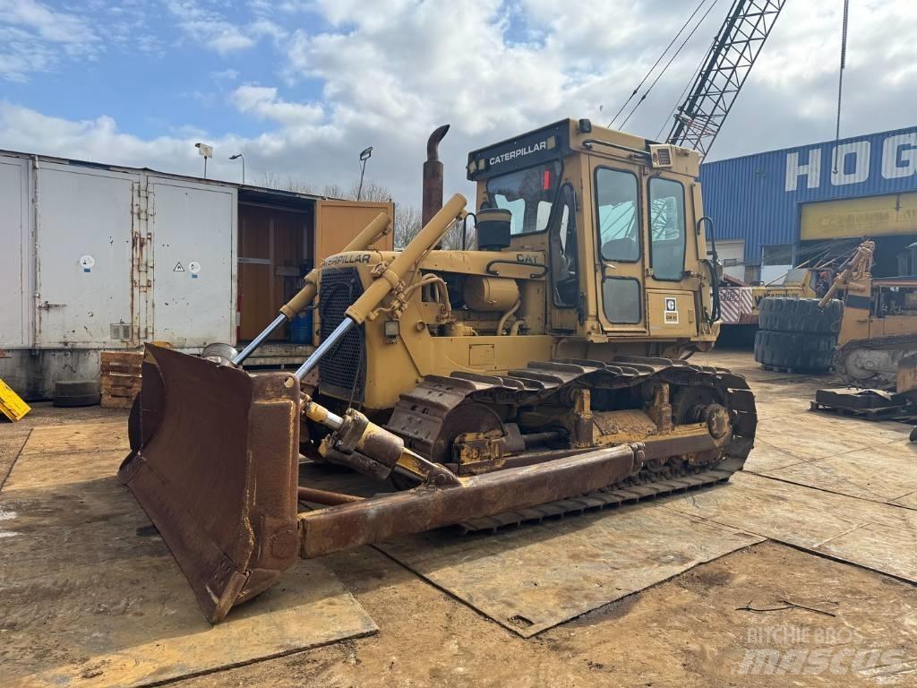 CAT D 6 D Crawler dozers
