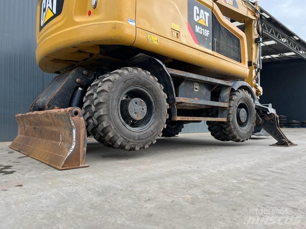 CAT M318F Wheeled excavators