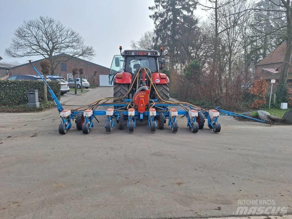 Monosem PNU 8 Sowing machines
