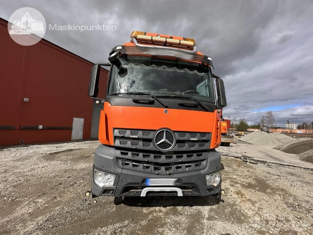 Mercedes-Benz Arocs Tipper trucks