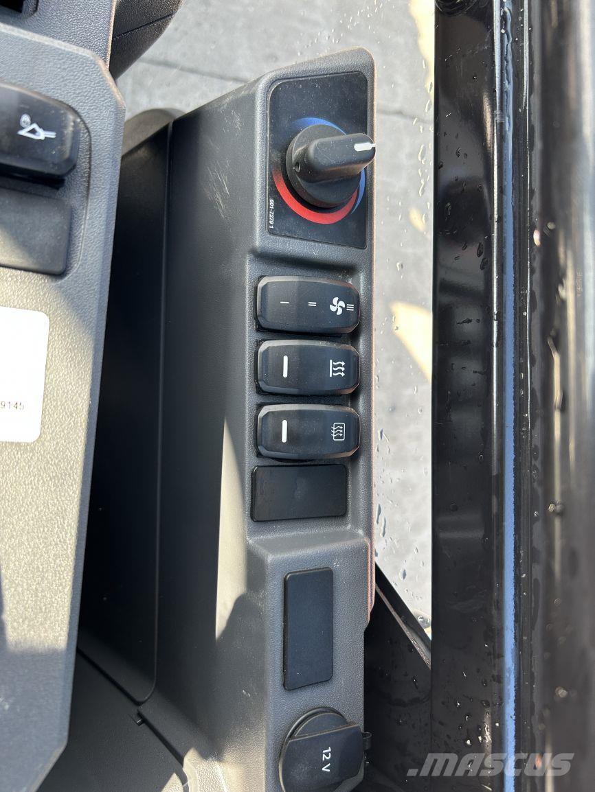 CAT 906 (9145) Multi-purpose loaders