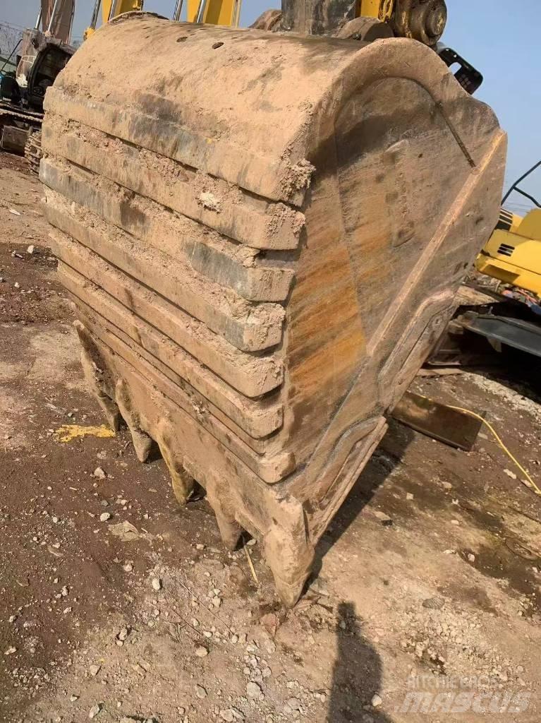 Komatsu PC 450-8 Crawler excavators