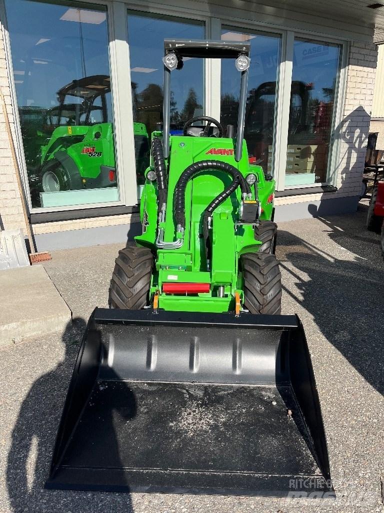 Avant 423 Skid steer loaders