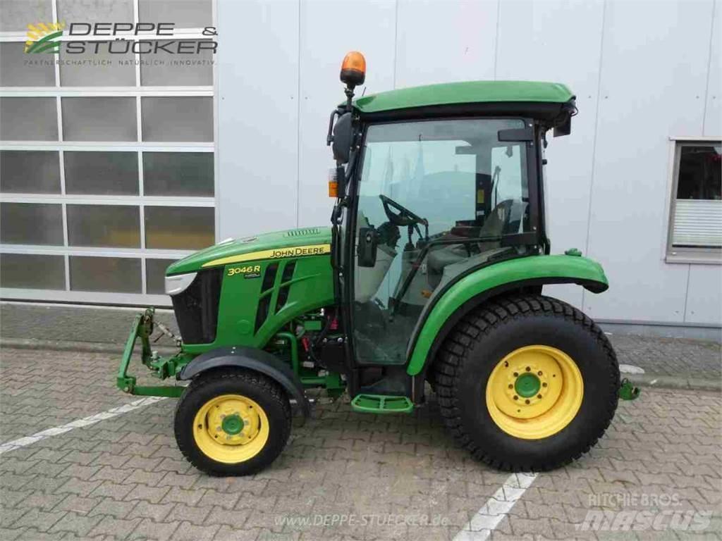 John Deere 3046R Compact tractors