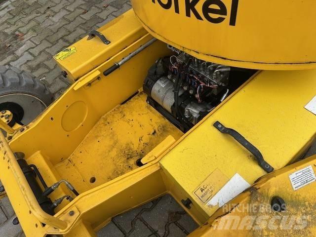 UpRight AB38N Articulated boom lifts