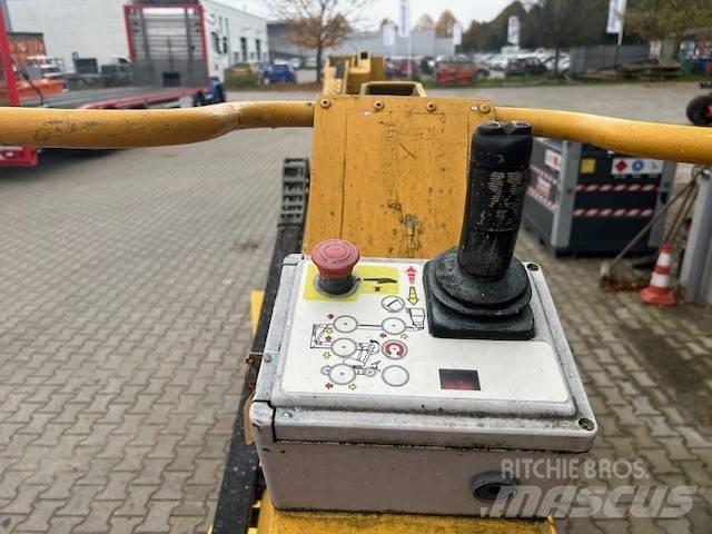 UpRight AB38N Articulated boom lifts