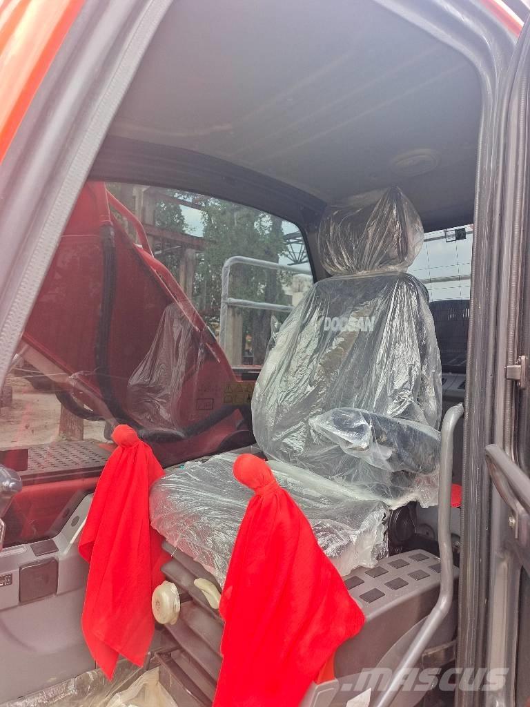 Doosan DX 225 Crawler excavators