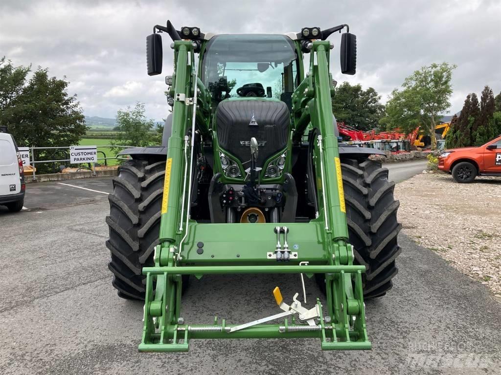 Fendt 724 Profi Plus Tractors