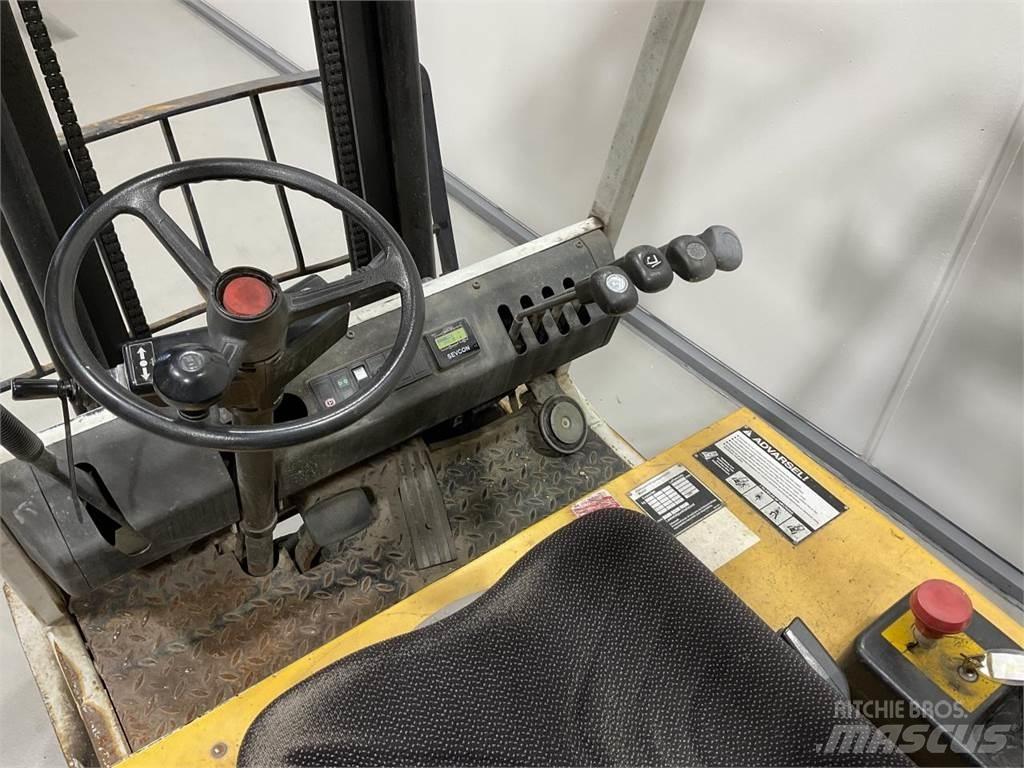 Komatsu FB20M-2E Electric forklift trucks
