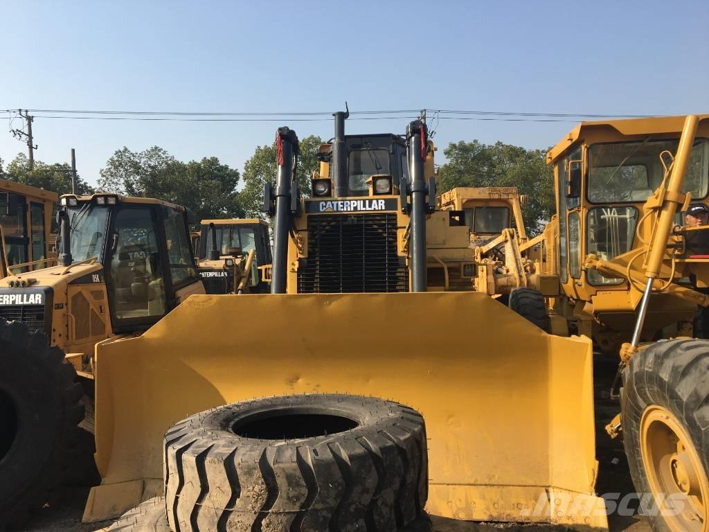 CAT D7H Crawler dozers