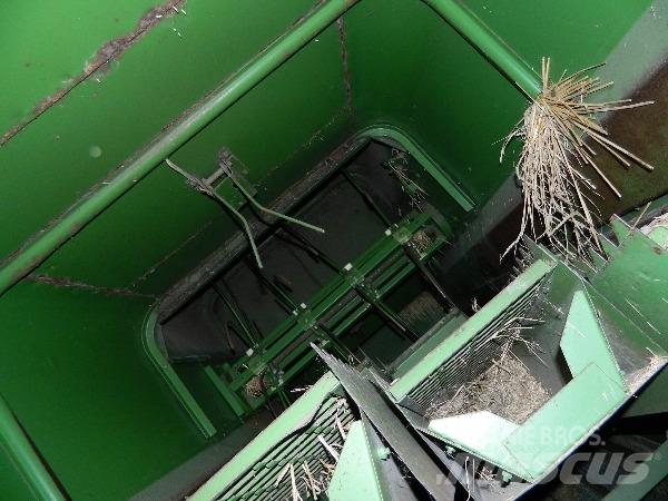 John Deere 960 Combine harvesters
