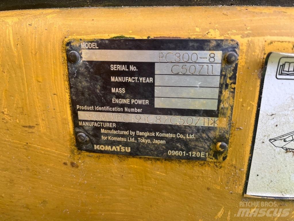 Komatsu PC 300-8 Crawler excavators