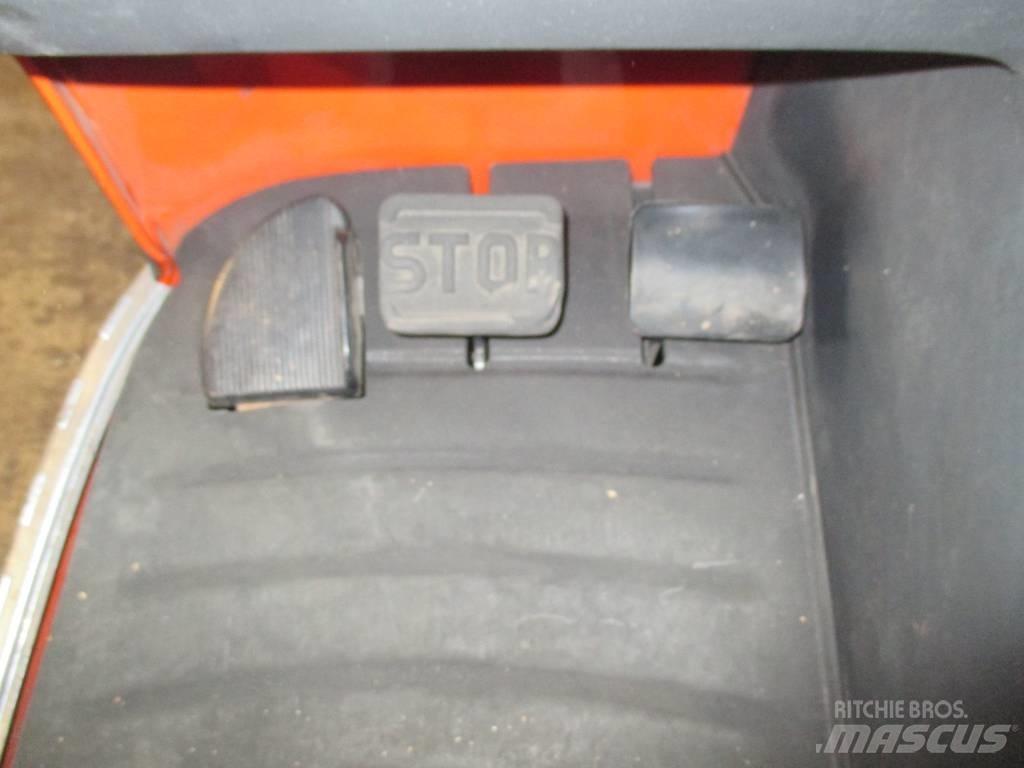 Linde R 16 HD Reach truck