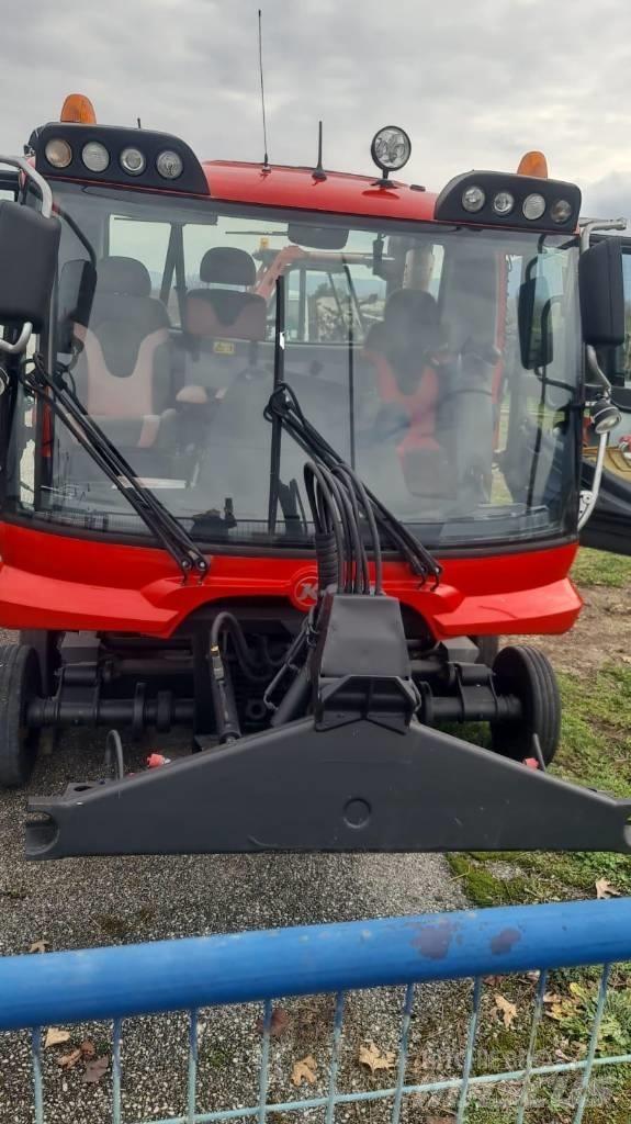  PistenBully  600 Snow groomers