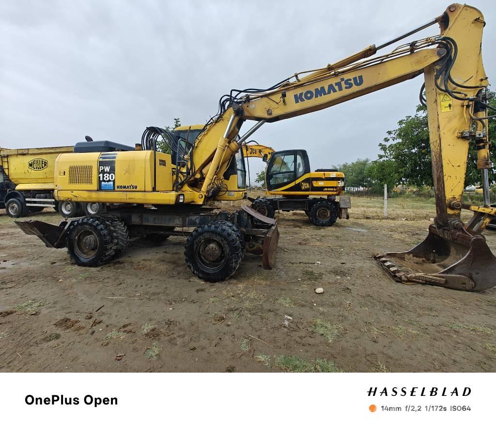 Komatsu PW 180 Cabins and interior