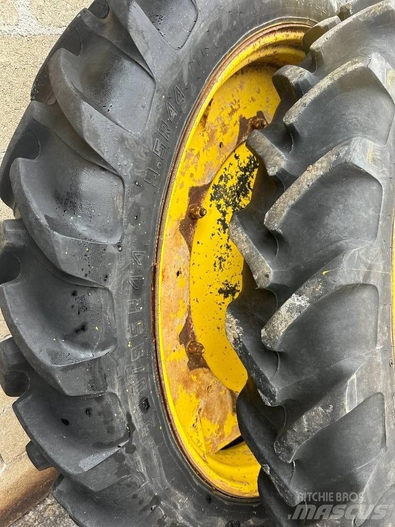 Alliance 230/95R44 Tyres, wheels and rims