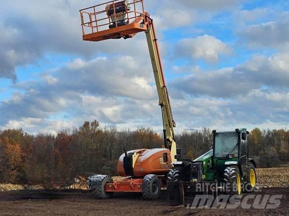 JLG 600AJ Articulated boom lifts