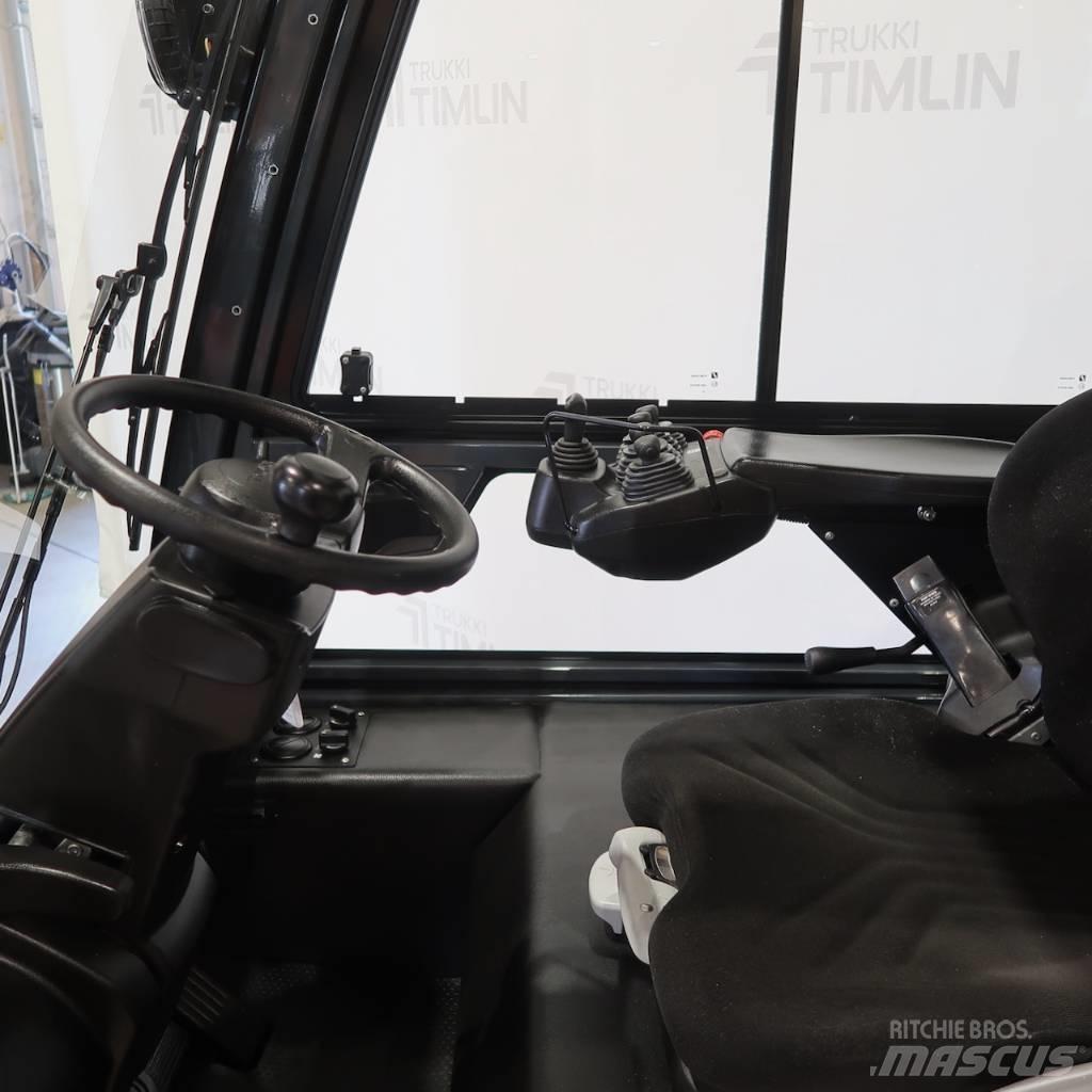 Toyota 8FBMT30 Electric forklift trucks