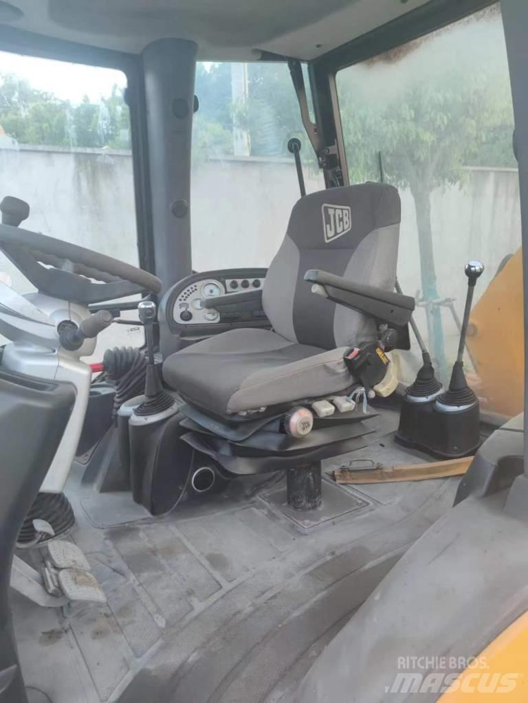 JCB 3 CX Backhoe