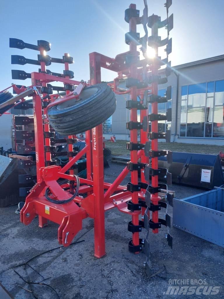 He-Va Front-Board 6m Harrows
