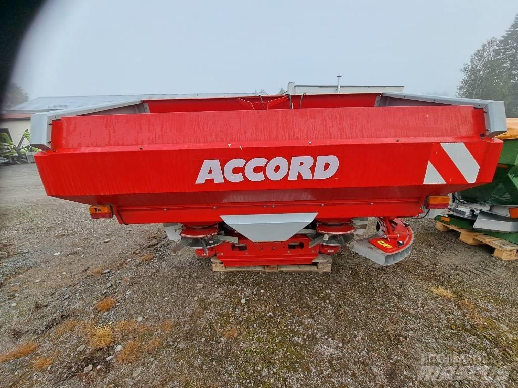 Kverneland exacta Tl Mineral spreaders