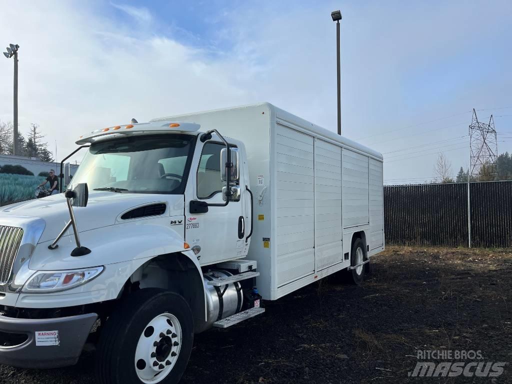 International 607 Beverage trucks