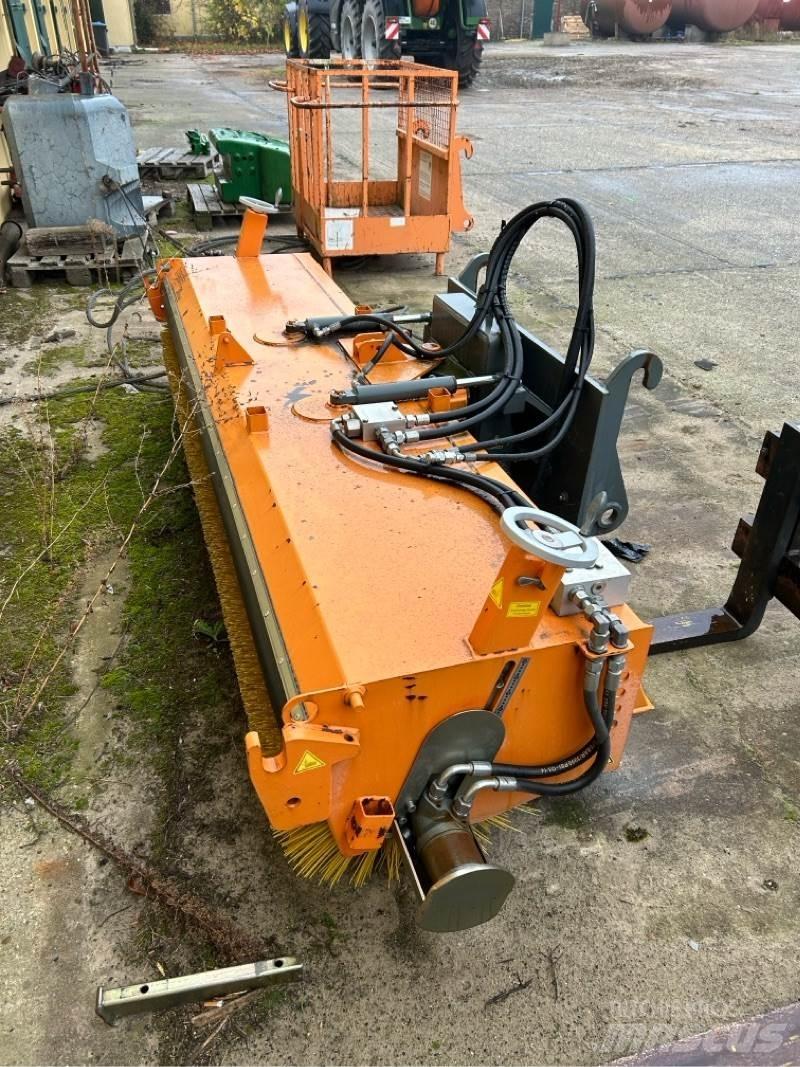 Bema 30 Dual Sweepers