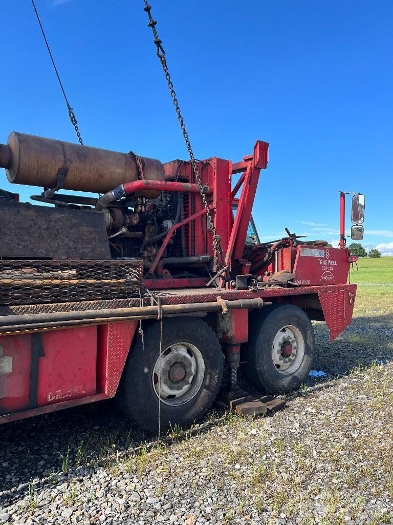 Taylor 500 Waterwell drill rigs