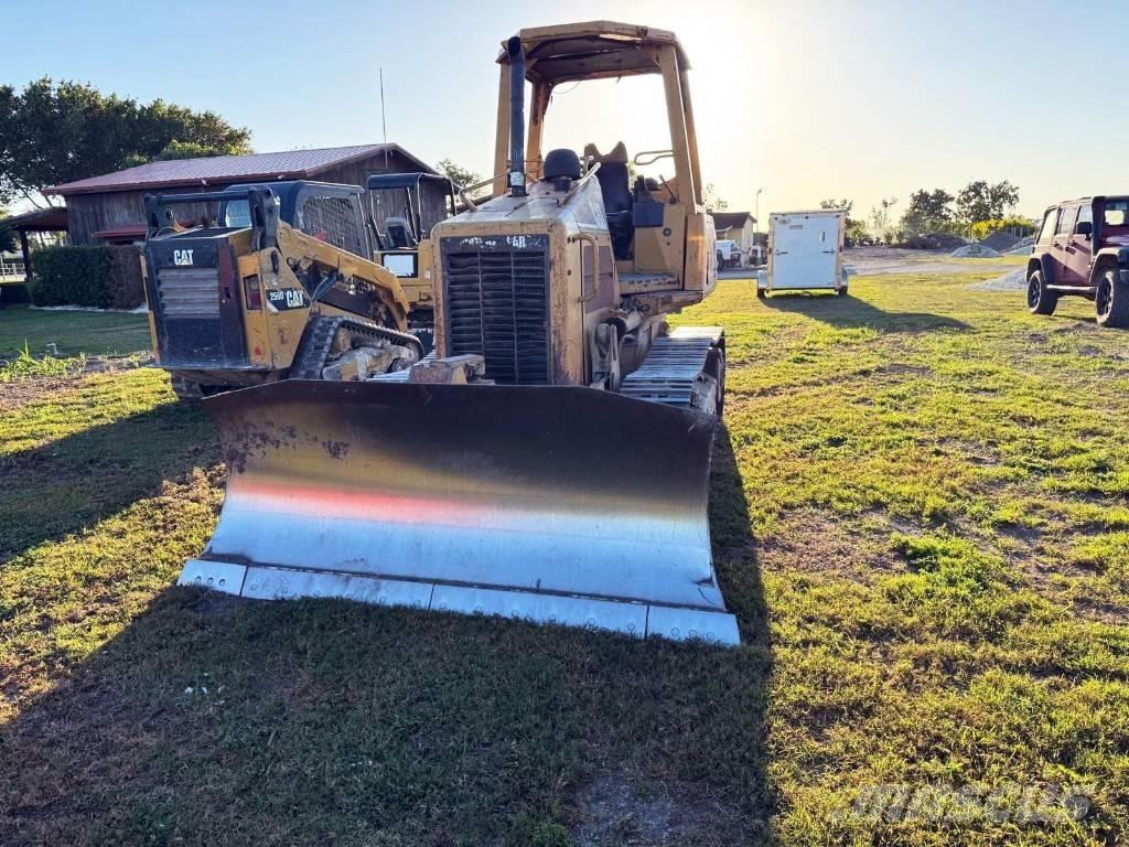 CAT D 3 G Crawler dozers
