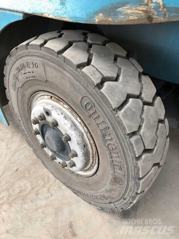 SMV SL 12-600 A Diesel trucks