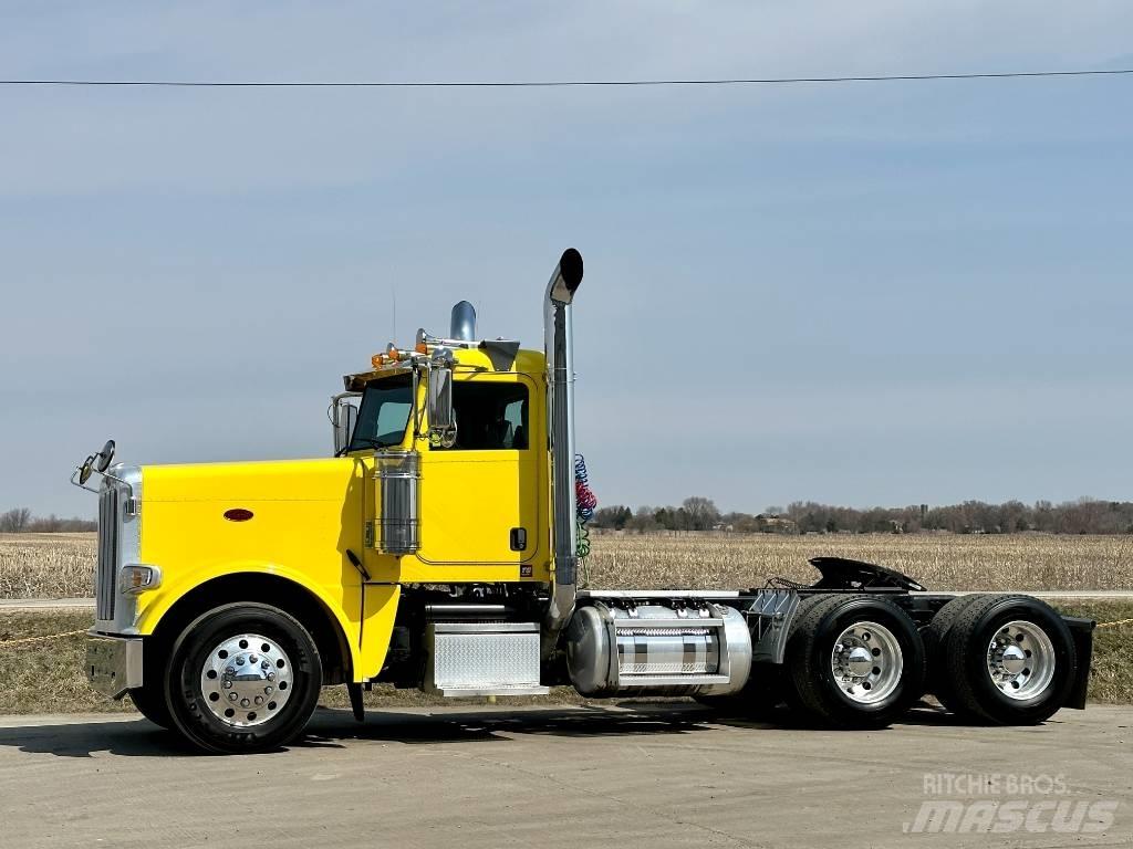 Peterbilt 389 Prime Movers