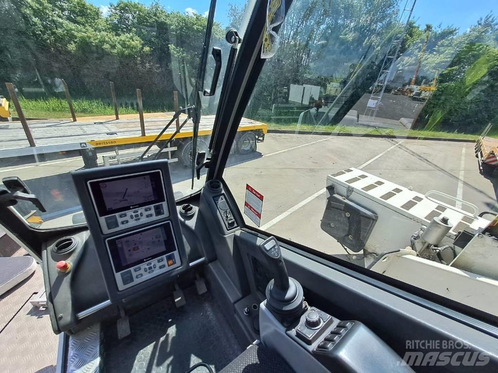 Grove GMK3060 All terrain cranes