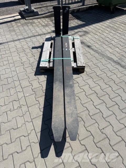 Linde 2400 MM Forks