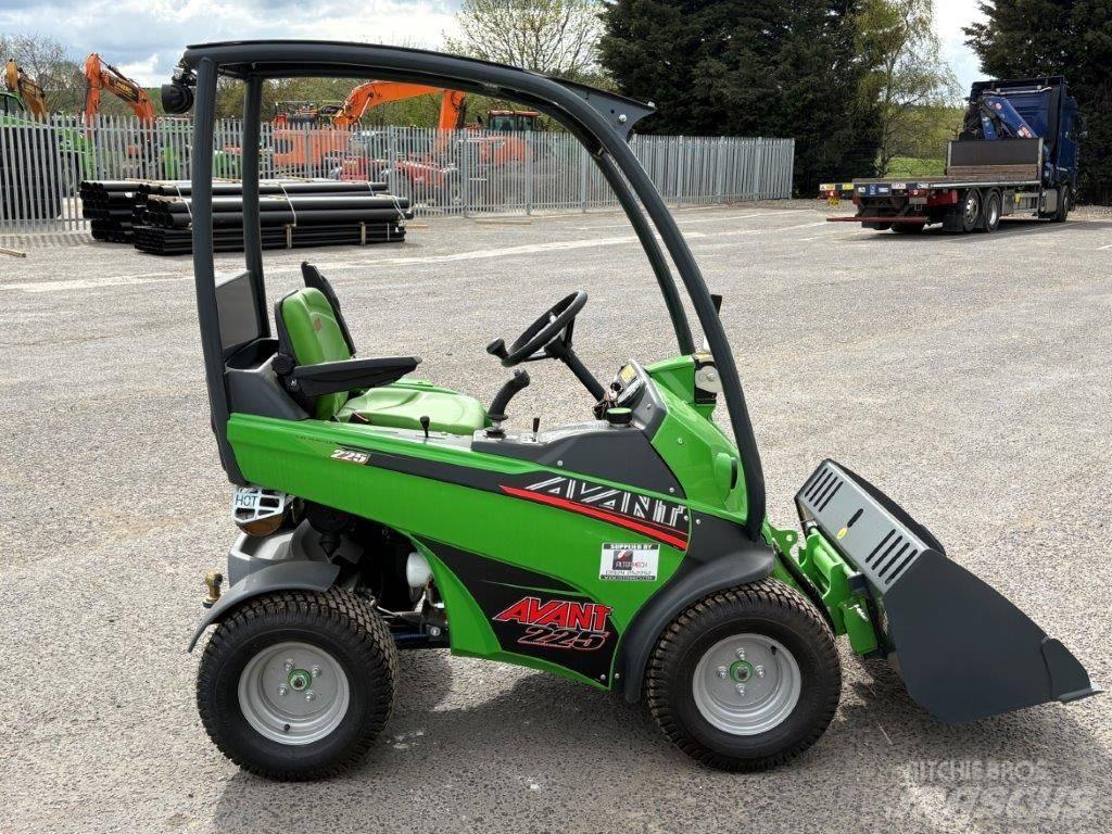 Avant 225 Other groundscare machines