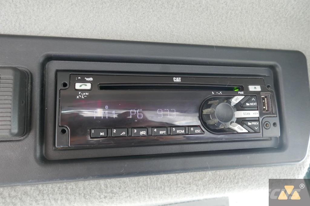 CAT 966M Wheel loaders