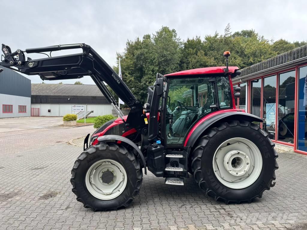 Valtra G105 H Tractors